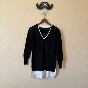 White House Black Market Black and Cream V-Neck Sweater